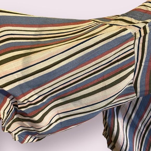 LUQ | Women’s | Striped Front Tie Shirt | Size: L - Picture 3 of 6